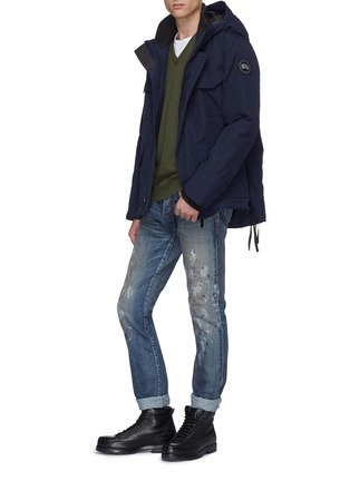 模特儿示范图 - 点击放大 - CANADA GOOSE - McLeod尼龙拼贴V领美丽诺羊毛针织衫