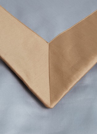 细节 –点击放大 - FRETTE - Rectangular拼色围边棉缎抱枕套－灰色及棕色