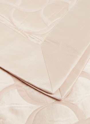 细节 –点击放大 - FRETTE - Luxury Tile波浪曲线混棉及丝床罩－粉色