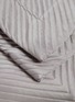 细节 –点击放大 - FRETTE - Luxury Herringbone人字纹绗缝混棉及丝床罩－深灰色