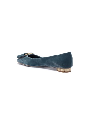 细节 - 点击放大 - SALVATORE FERRAGAMO - Capua花形鞋跟蝴蝶结天鹅绒平底鞋