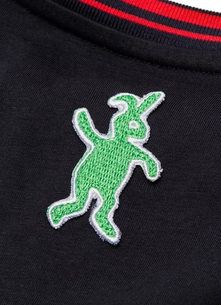  - MARNI - 跳舞兔子徽章拼色衣领T恤