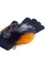 细节 - 点击放大 - YVES SALOMON - 拼色狐毛毛球点缀针织手套