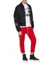 模特儿示范图 - 点击放大 - DANIEL PATRICK - 品牌名称闪亮侧条纹休闲裤