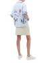模特儿示范图 - 点击放大 - MIRA MIKATI - 蘑菇花叶刺绣牛津布衬衫