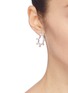 模特儿示范图 - 点击放大 - HEFANG - 方晶锆石纯银古典蕾丝开口耳环