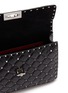 细节 - 点击放大 - VALENTINO GARAVANI - 'Rockstud Spike' medium quilted leather crossbody bag
