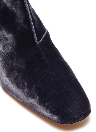 细节 - 点击放大 - EMMA HOPE - 'Zippo' velvet ankle boots