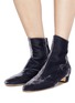 模特儿示范图 - 点击放大 - EMMA HOPE - 'Zippo' velvet ankle boots