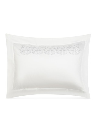 首图 –点击放大 - FRETTE - Ornate Medallion藤蔓刺绣棉缎枕套－白色及灰色