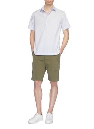 模特儿示范图 - 点击放大 - BARENA - Bermuda Istrio斜纹布短裤