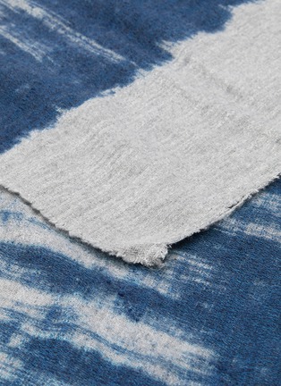 细节 –点击放大 - ANDRÉ FU LIVING - Grafite羊绒混莫代尔及丝毛毯－淡蓝色及灰色
