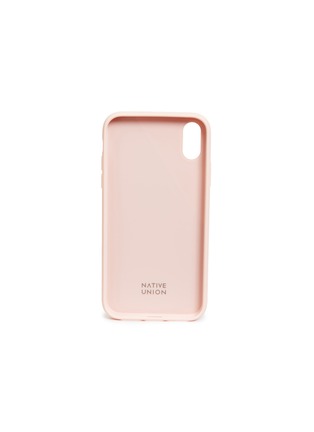 模特儿示范图 - 点击放大 - NATIVE UNION - CLIC Canvas帆布饰面手机壳（粉色）－iPhone XR