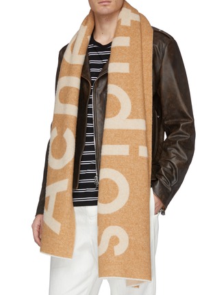 模特儿示范图 - 点击放大 - ACNE STUDIOS - 品牌名称混羊毛围巾