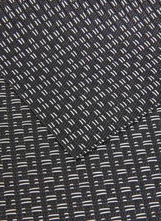 细节 –点击放大 - CHILEWICH - Strike缝线纹理餐垫－黑色
