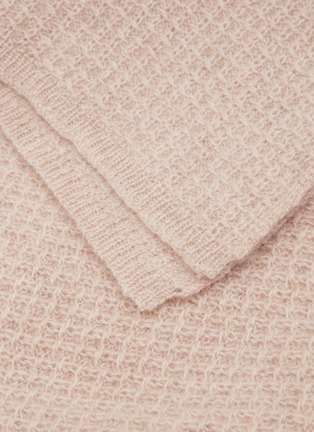 细节 –点击放大 - OYUNA - Lia羊绒针织盖毯－粉色