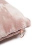 细节 –点击放大 - TOM DIXON - Soft深浅纹理马海毛天鹅绒靠垫－粉色（43厘米）