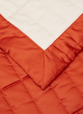 细节 –点击放大 - FRETTE - Rectangular拼色条纹围边绗缝菱格纯棉棉缎床罩－米色及红色