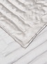 细节 –点击放大 - FRETTE - LUXURY SPARKLING SWIRL绗缝条纹围边混丝床罩－银色