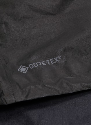  - CANADA GOOSE - x GORE-TEX Nomad功能连帽大衣