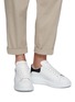 模特儿示范图 - 点击放大 - ALEXANDER MCQUEEN - 'Oversized Sneaker' in leather