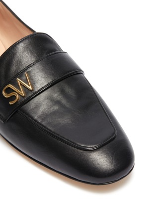 细节 - 点击放大 - STUART WEITZMAN - Frances品牌名称缩写纳帕真皮乐福鞋