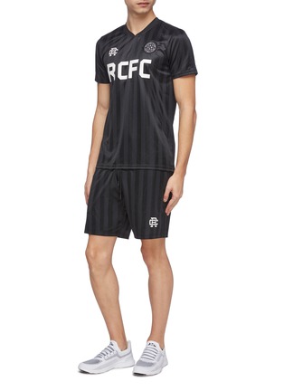 模特儿示范图 - 点击放大 - REIGNING CHAMP - RCFC logo印花暗条纹V领T恤