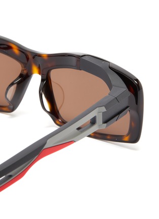 细节 - 点击放大 - BALENCIAGA - Hybrid切割镜腿玳瑁板材方框太阳眼镜