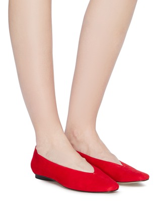 模特儿示范图 - 点击放大 - PEDDER RED - Abe V形鞋口绒面真皮平底鞋