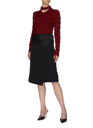 模特儿示范图 - 点击放大 - ALEXANDER MCQUEEN - Cutout neck marled wool sweater