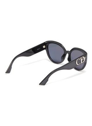 模特儿示范图 - 点击放大 - DIOR - DDIORF品牌名称几何图案板材猫眼太阳眼镜