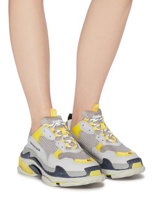 模特儿示范图 - 点击放大 - BALENCIAGA - Triple S拼接设计运动鞋