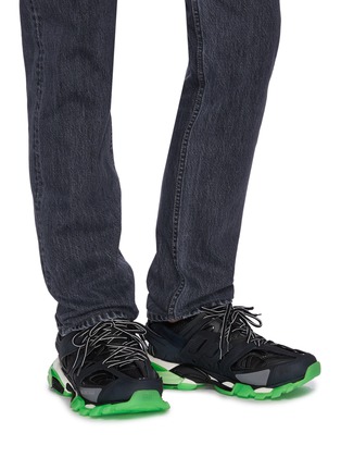 模特儿示范图 - 点击放大 - BALENCIAGA - Track搭叠拼接设计运动鞋