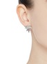 模特儿示范图 - 点击放大 - MELVILLE FINE JEWELLERY - Eastern Light' diamond 18k white gold spike earrings
