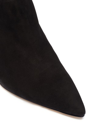 细节 - 点击放大 - STUART WEITZMAN - Avita侧镂空尖头绒面真皮高跟鞋