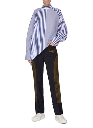模特儿示范图 - 点击放大 - THE KEIJI - 拼接设计条纹混羊毛长裤