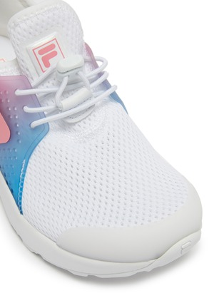 细节 - 点击放大 - FILA - 幼儿款logo拼贴网眼布运动鞋