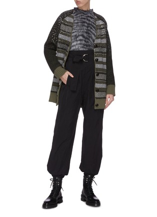 模特儿示范图 - 点击放大 - GANNI - V领亮片拼色条纹oversize混羊毛针织衫