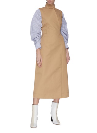 模特示范图 - 点击放大 - GANNI - 小立领腰带包裹式混棉风衣式连衣裙