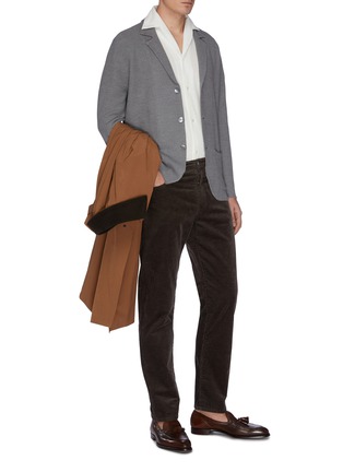 模特儿示范图 - 点击放大 - LARDINI - SEERSUCKER拼贴口袋纯棉泡泡纱短袖衬衫