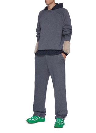 模特儿示范图 - 点击放大 - ACNE STUDIOS - 品牌名称标签混棉休闲裤