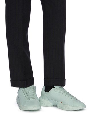 模特儿示范图 - 点击放大 - ADIDAS - x OAMC TYPE O-2R系带运动鞋