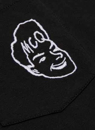  - MC Q - 品牌标志人脸图案纯棉长袖T恤