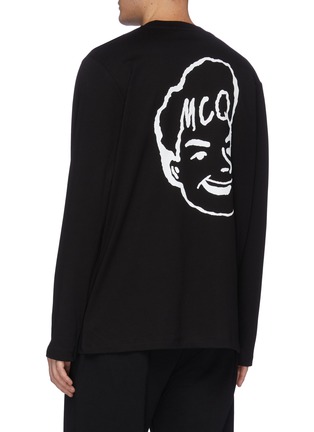 背面 - 点击放大 - MC Q - 品牌标志人脸图案纯棉长袖T恤