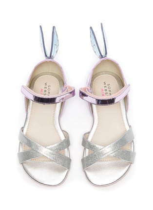 模特儿示范图 - 点击放大 - SOPHIA WEBSTER - CHIARA幼儿款闪粉交叉搭带立体蝴蝶造型凉鞋