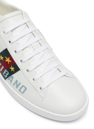 细节 - 点击放大 - GUCCI - New ACE星星英文字刺绣拼色织带真皮运动鞋