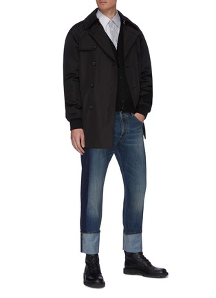 模特儿示范图 - 点击放大 - ALEXANDER MCQUEEN - 拼接设计腰带双排扣纯棉夹克
