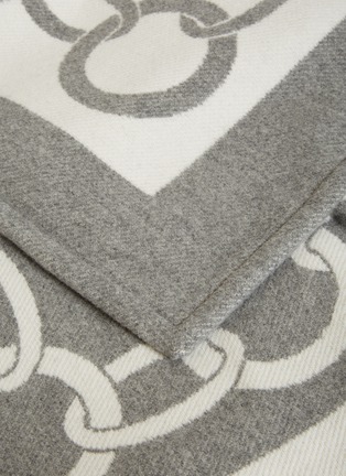 细节 –点击放大 - FRETTE - CHAINS链条图案初剪羊毛毯－灰色及奶白色