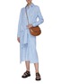 模特示范图 - 点击放大 - JIL SANDER - 系带拼色条纹纯棉衬衫式连衣裙