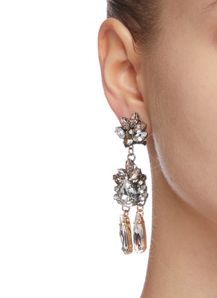 模特儿示范图 - 点击放大 - ANTON HEUNIS - OMEGA仿水晶花卉造型金属吊坠耳环
